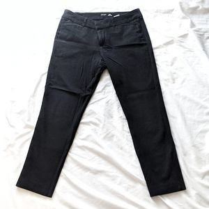 Black Old Navy Pixie Pants 6P